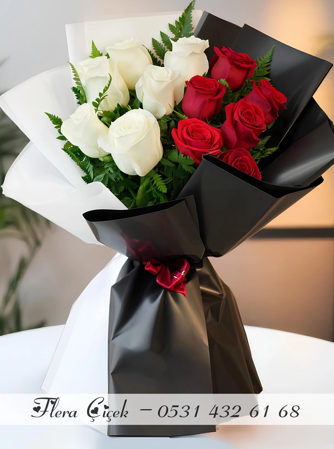 12 Adet Kırmızı Beyaz Gül Buketi