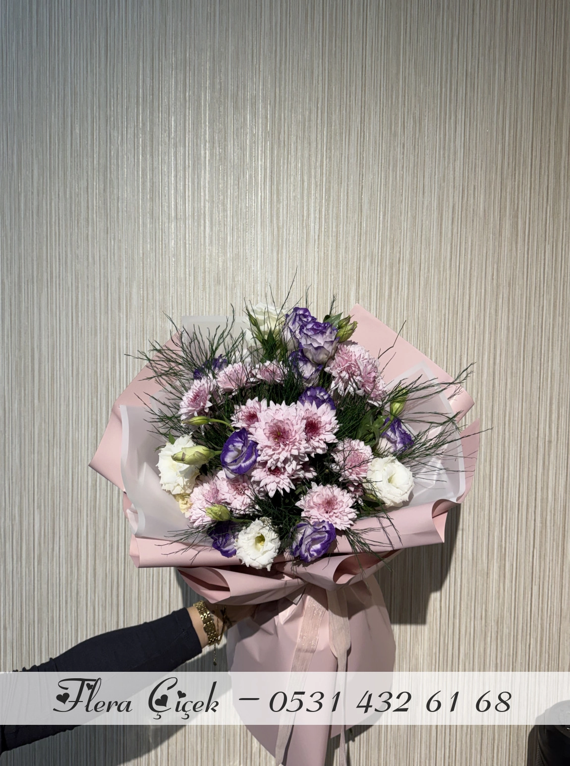 Mevsim Çiçekleri İle Karışık Buket 5