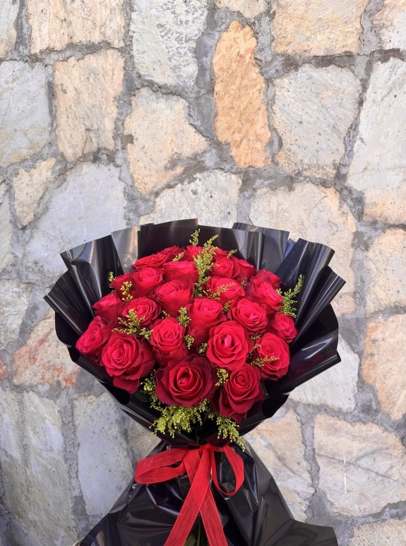 25 Kırmızı Gül Buketi