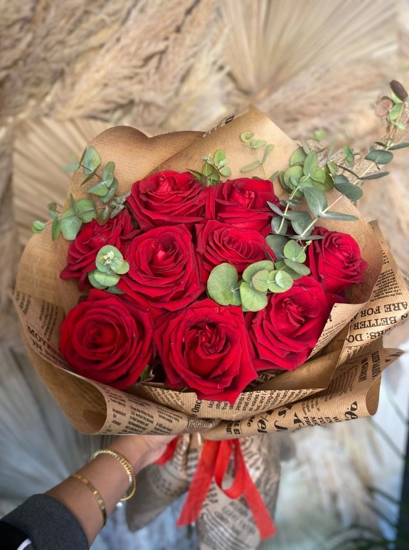 9 Premium Gül Buketi