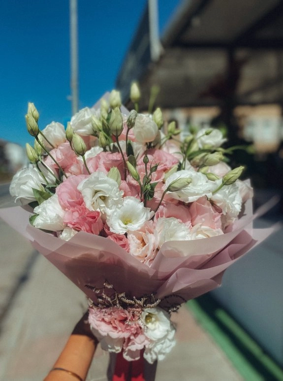 Büyük Lisyantus Buketi