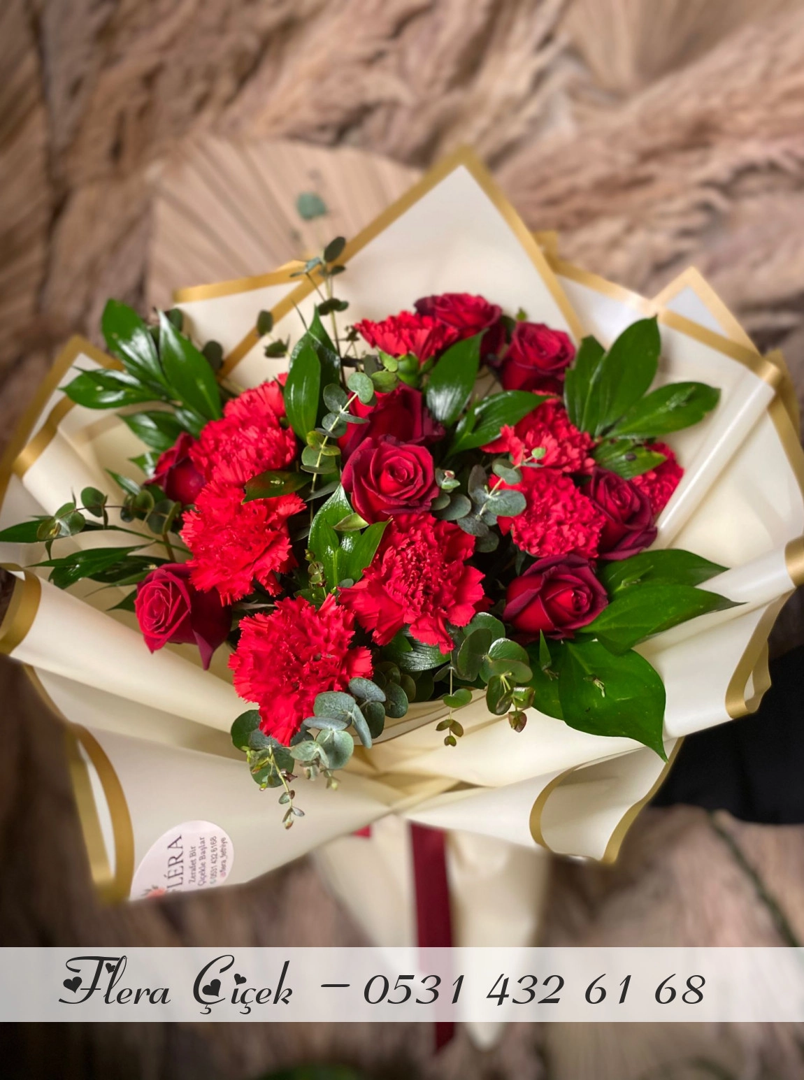 Gül  Ve Karanfil Buketi